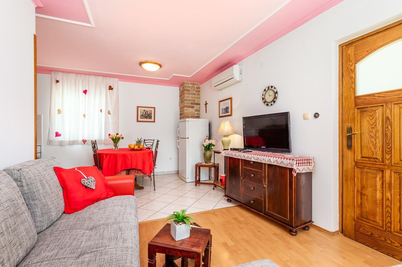 Apartments Patricia Башка Экстерьер фото