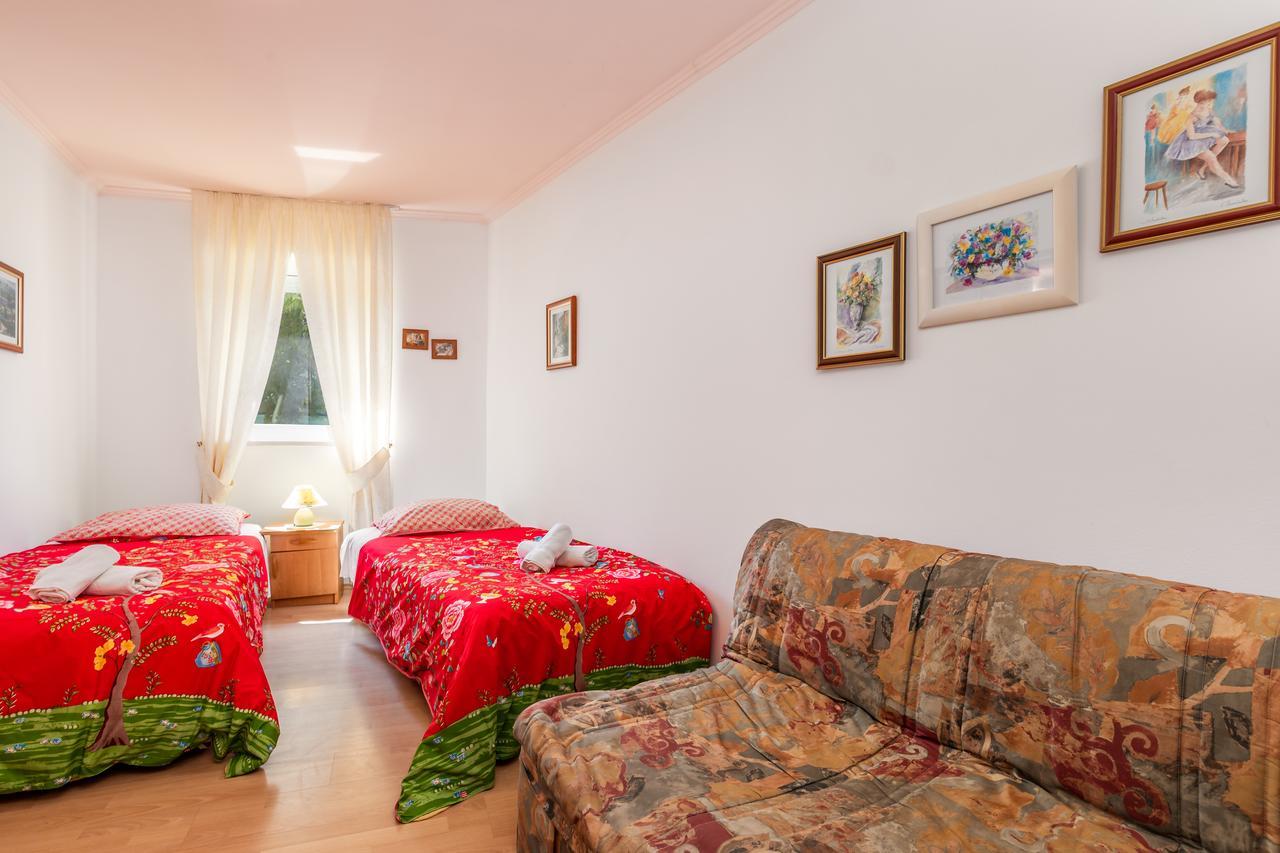 Apartments Patricia Башка Экстерьер фото